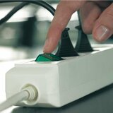 Brennenstuhl Razvodnik 5m sa 3 mesta 1.5mm2 + prekidač | Eponuda.com
