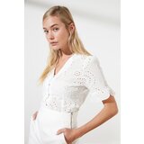Trendyol Ekru Brodeli Bluza bela | ePonuda.com
