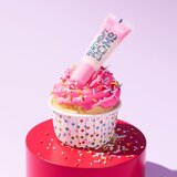 Essence Birthday Bomb transparenten sijaj za ustnice za bleščeč sijaj odtenek 01 Cake My Day! 10 ml | Shoptok.si