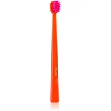 Toothbrush Medium zobna ščetka srednje trda 1 kos