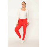 Şans Women's Red Ribbed Inner Side Stripe Sports Pants With Elastic And Lace Detail At The Waist Cene