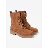Shelvt Comfortable caramel workers on a flat sole | Shoptok.si