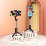 hoco. selfie tripod stojalo K17 mini stand za snemanje in slikanje selfie posnetkov 60 cm - črn | Shoptok.si