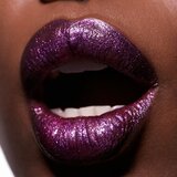 MAC Cosmetics Dazzlelips Crayon svjetlucavi ruž za usne u olovci nijansa Lunar Violet 1.8 g | shoptok.hr