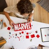 Lego Marvel: Logotip in mini figure MARVEL | Shoptok.si