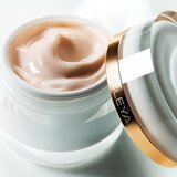 Sisley Sisleÿa L'Integral Anti-Age Fresh Gel Cream luksuzna krema protiv bora za mješovitu i masnu kožu 50 ml | shoptok.hr