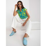 Fashion Hunters Blue and yellow blouse with a print and a V-neck RUE PARIS Cene