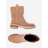 Shelvt Minimalist camel ankle boots made of soft suede | ePonuda.com