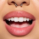 MAC Cosmetics Glow Play Lip Balm hranjivi i hidratantni balzam za usne nijansa Smile 3.14 g | shoptok.hr