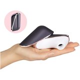 Satisfyer Traveler - potovalni klitoralni irigator za polnjenje (črno-bel) | Shoptok.si