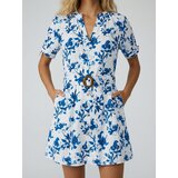 Sinsay Pamučna mini haljina s cvjetnim uzorkom i pojasom | shoptok.hr