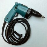 Makita 6822 odvrtač za suvu gradnju 570W