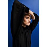 Marisse Shirt With Pleated Sleeves, Black Cene