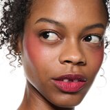 MAC Cosmetics Powder Kiss Lip + Cheek Mousse večnamensko ličilo za ustnice in lica odtenek M·A·CSmash 5 ml | Shoptok.si