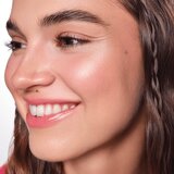 Essence Soft Touch kremasti osvetljevalec s pudrastim učinkom odtenek 30 glazing gleam 4 g | Shoptok.si