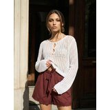 Sinsay Pamučne šortse visokog struka s izvezenim detaljima | shoptok.hr