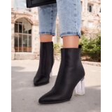 Resti Women's boots on a post Ovnese | ePonuda.com