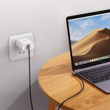 Ugreen USB-C na USB-C kabel US323 kotni 60W 3A 1m črn | Shoptok.si