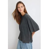 TRENDYOLMILLA Trendyol ženska majica Twoaw27Ts00017, antracitna | Eponuda.com