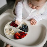 BabyOno silikonski okrugli tanjur s odjeljcima i vakuumom 6 m+, bež | shoptok.hr