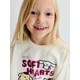 Sinsay Pamučna crewneck majica s našivcima Hello Kitty and Friends | shoptok.hr