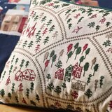Catherine Lansfield Okrasna blazina iz mešanice lana 30x50 cm Ski Village – | Shoptok.si