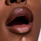 MAC Cosmetics Dazzlelips Crayon svjetlucavi ruž za usne u olovci nijansa Chandelier 1.8 g | shoptok.hr