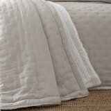 Catherine Lansfield Kremno belo prešito pregrinjalo iz sherpa flisa 220x230 cm Cosy Nori – | Shoptok.si