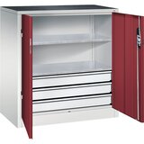 C+P Delavniška stranska omarica s krilnimi vrati in predali, VxŠxG 1000 x 930 x 500 mm, svetlo sive / rubinasto rdeče barve | Shoptok.si