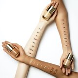 Clarins Everlasting Youth Fluid Foundation posvjetljujući puder SPF 15 nijansa 109 Wheat 30 ml | shoptok.hr