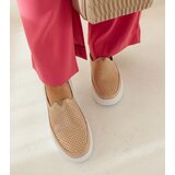 Gemre Women's gold slip-on perforated loafers on a thick sole Marcie | ePonuda.com