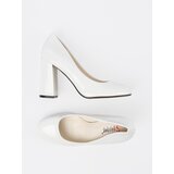 SEASTAR White patent pumps | ePonuda.com