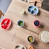 OYOY Mini Bež silikonski otroški krožnik 17x21,5 cm Enkei – | Shoptok.si