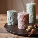 Dekordom novogodišnja dekoracija - pillar candle paraffin leaf 10cm 880269 - rosemary green - kmg ( 043397 )