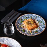 BonBistro Bel/moder porcelanast krožnik ø 27 cm Azul – | Shoptok.si