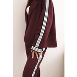 Kesi Włoski Women's set with viscose, featuring piping and a sports blazer, burgundy | shoptok.hr
