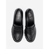 Shelvt Black loafers on a post with a trapper sole | ePonuda.com