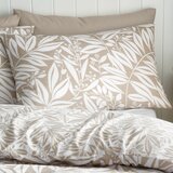 Catherine Lansfield Svetlo rjava posteljnina za zakonsko posteljo 200x200 cm Sorrel Leaves – | Shoptok.si