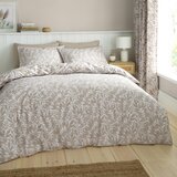 Catherine Lansfield Svetlo rjava posteljnina za zakonsko posteljo 200x200 cm Sorrel Leaves – | Shoptok.si