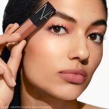 Nars Sparked Liquid Eyeshadow tekuće sjenilo za oči sa šljokicama nijansa DISOBEDIENCE 3.5 ml | shoptok.hr