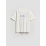 Reserved Pamučna majica s printom - krem | shoptok.hr