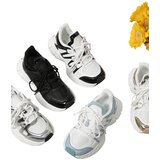 Resti Women's sporty sneakers on a thicker sole Loness | ePonuda.com