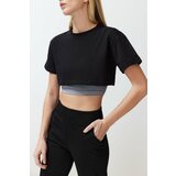 Trendyol Black Gray Melange 2-Layer Reflector Print Detailed Crop Knitted Sports T-Shirt cene
