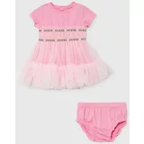 Guess Obleka za dojenčka roza barva