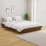 vidaXL Posteljni okvir medeno rjav iz trdnega lesa 135x190 cm 4FT6 Cene