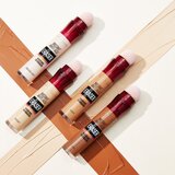 Maybelline Instant Anti Age Eraser tekoči korektor z aplikatorjem z gobico ugodno pakiranje odtenek 01 Light | Shoptok.si
