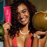 Coco & Eve Sunny Honey Sun-kissed Gradual Tanning Lotion mlijeko za postupno samotamnjenje s mirisom Coco-Mango 200 ml | shoptok.hr