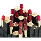 Guerlain KissKiss Tender Matte dolgoobstojna šminka z mat učinkom odtenek 910 Wanted Red 3.5 g | Shoptok.si