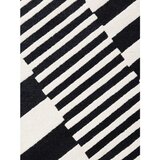 Elle Decoration Črno-bela ročno tkana volnena preproga 120x180 cm Stryve Flux – | Shoptok.si