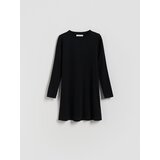 Reserved Rebrasta haljina - crno | shoptok.hr
